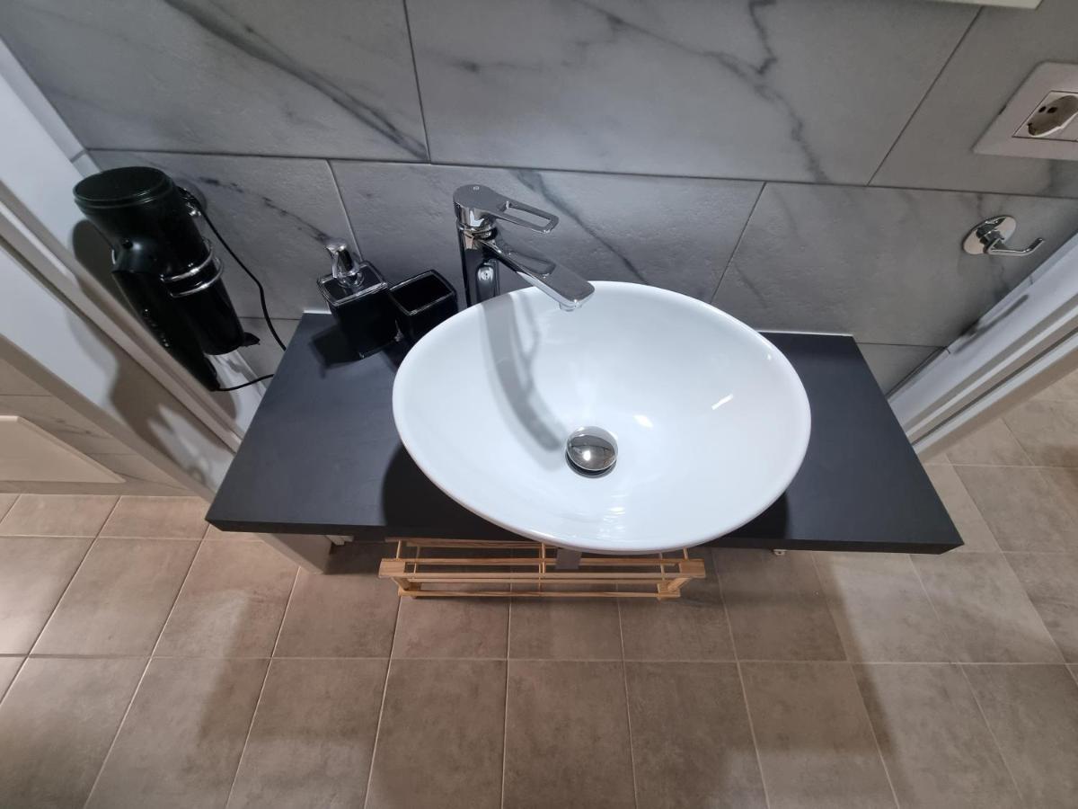 Mito Apartment كالياري المظهر الخارجي الصورة